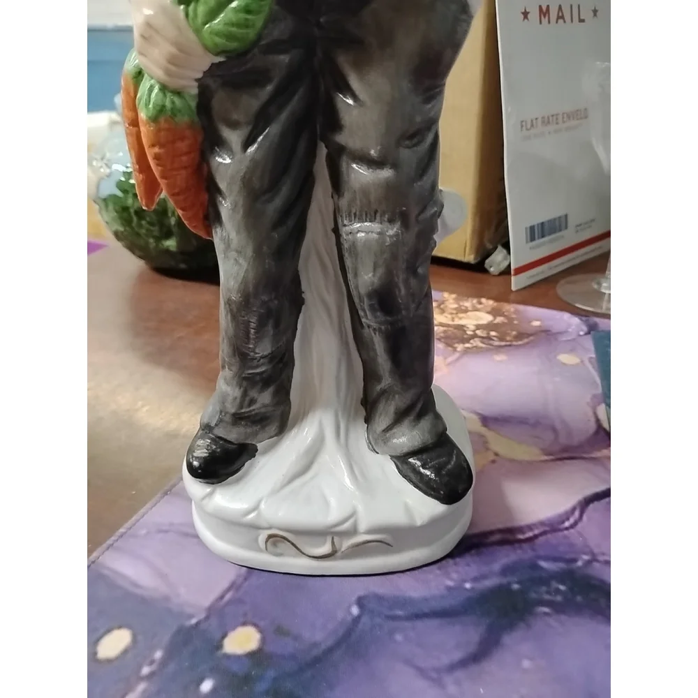 Vintage Homco Ceramic Old‎ Man Farmer Holding Carrots Figurine 15.5